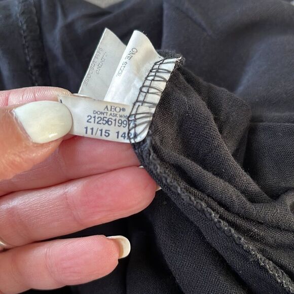 AEO Black Short Jumper Size OS‎ - Picture 6 of 6